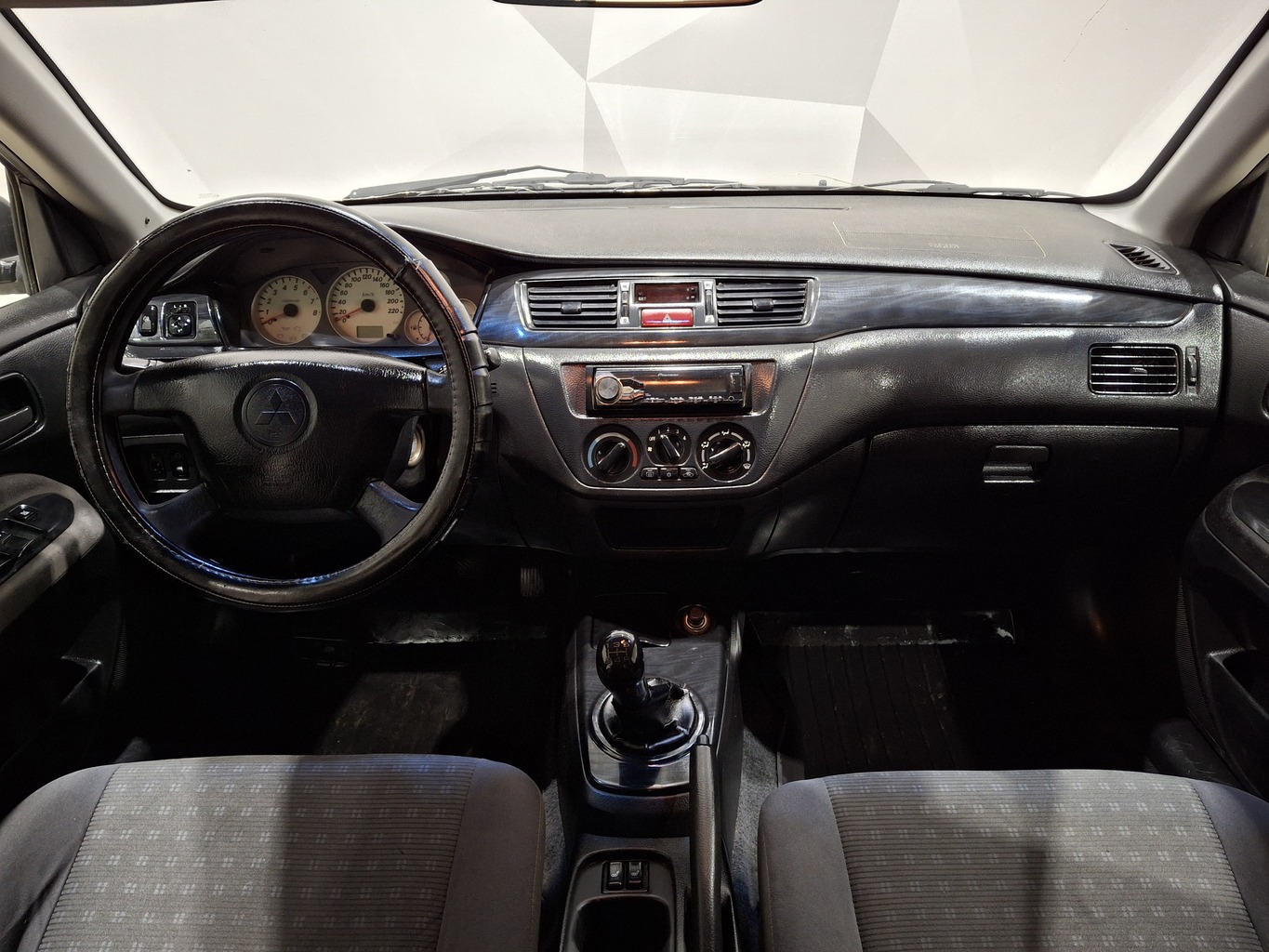 MITSUBISHI LANCER