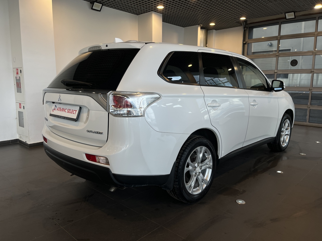 MITSUBISHI OUTLANDER