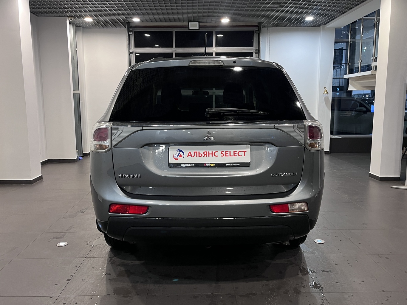 MITSUBISHI OUTLANDER