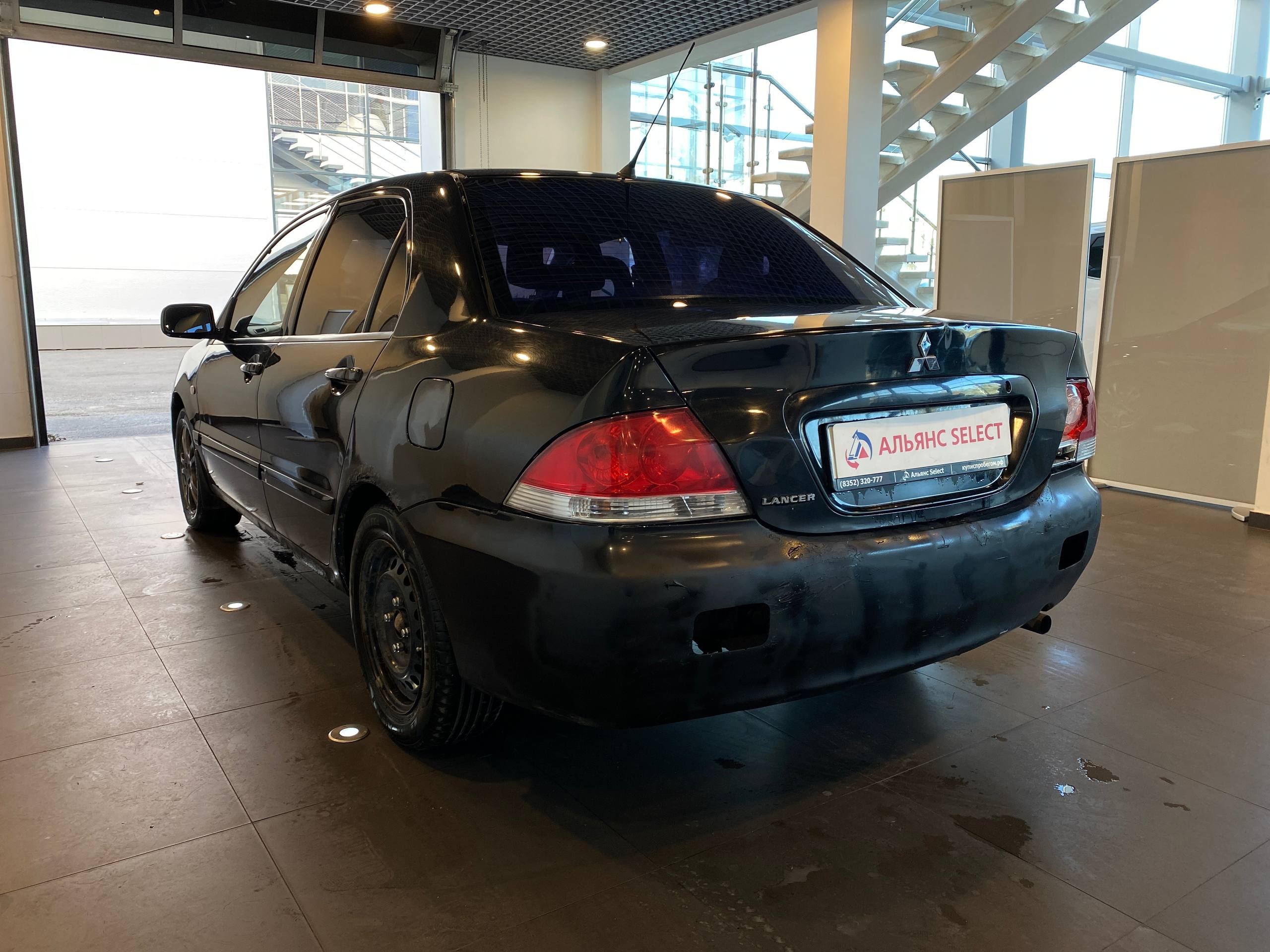 MITSUBISHI LANCER