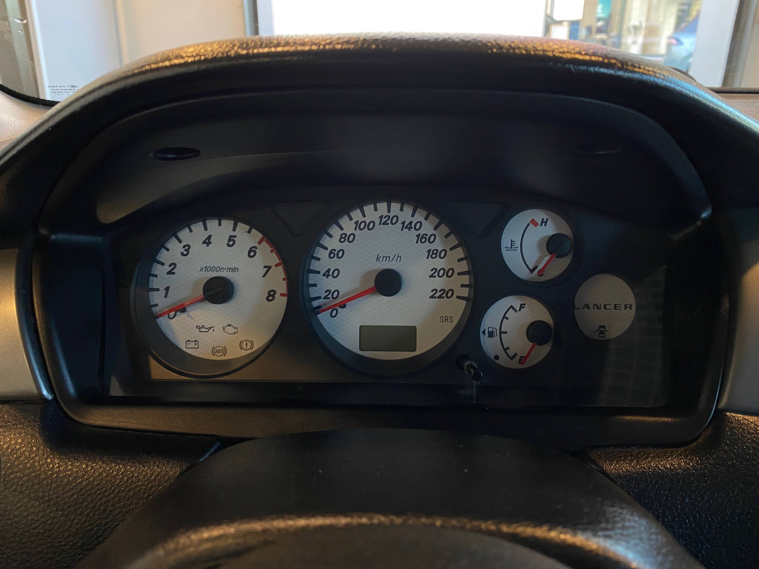 MITSUBISHI LANCER