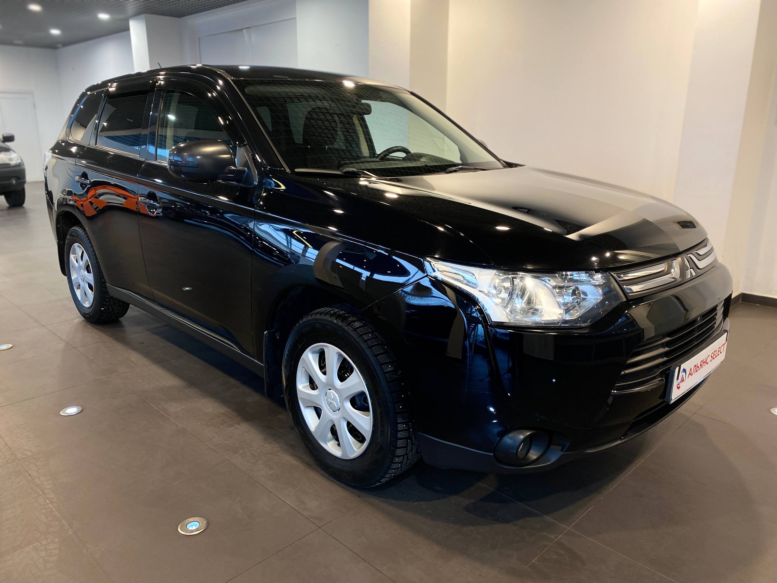 MITSUBISHI OUTLANDER