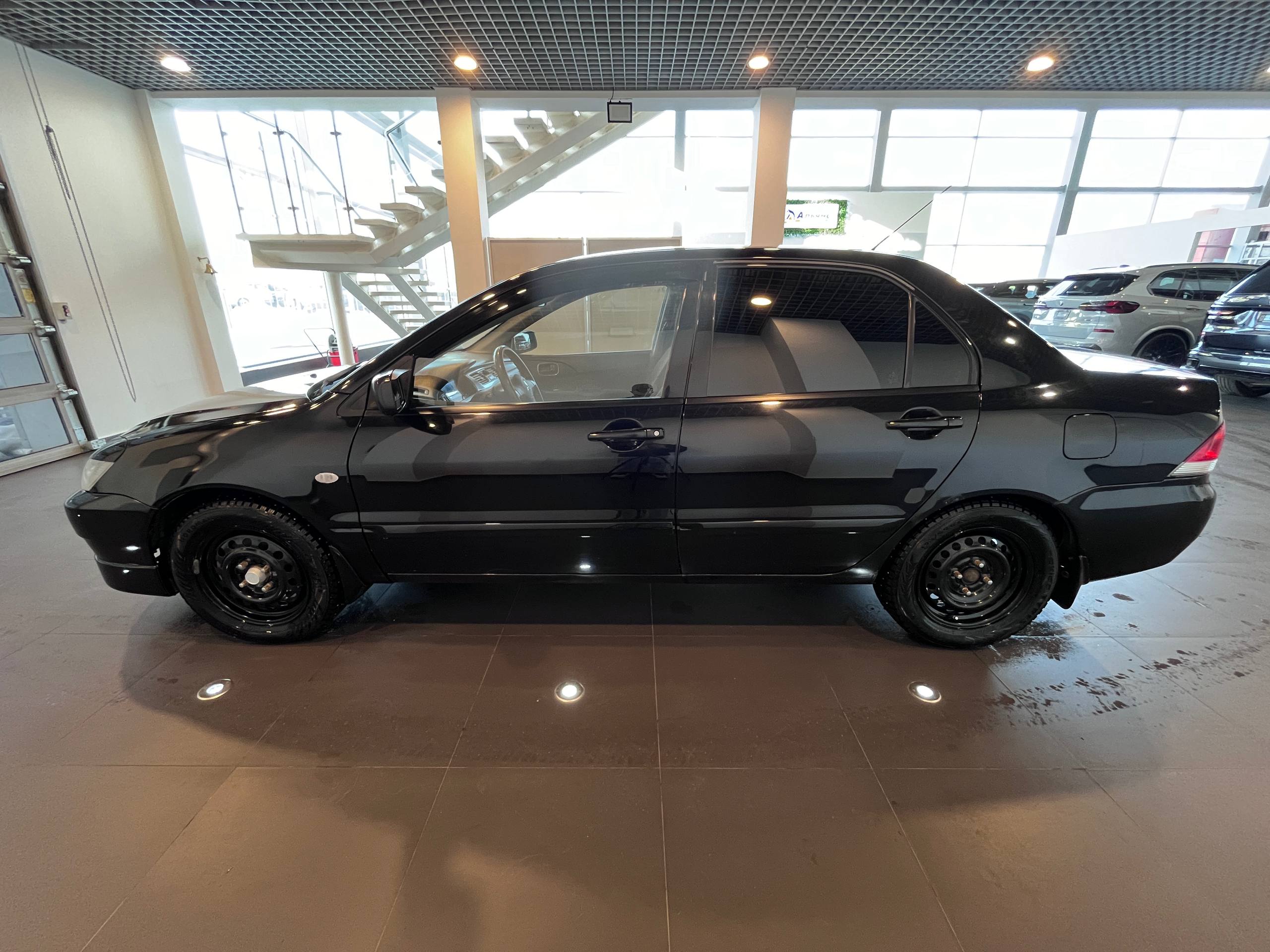 MITSUBISHI LANCER