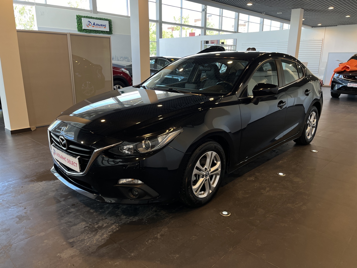 MAZDA 3