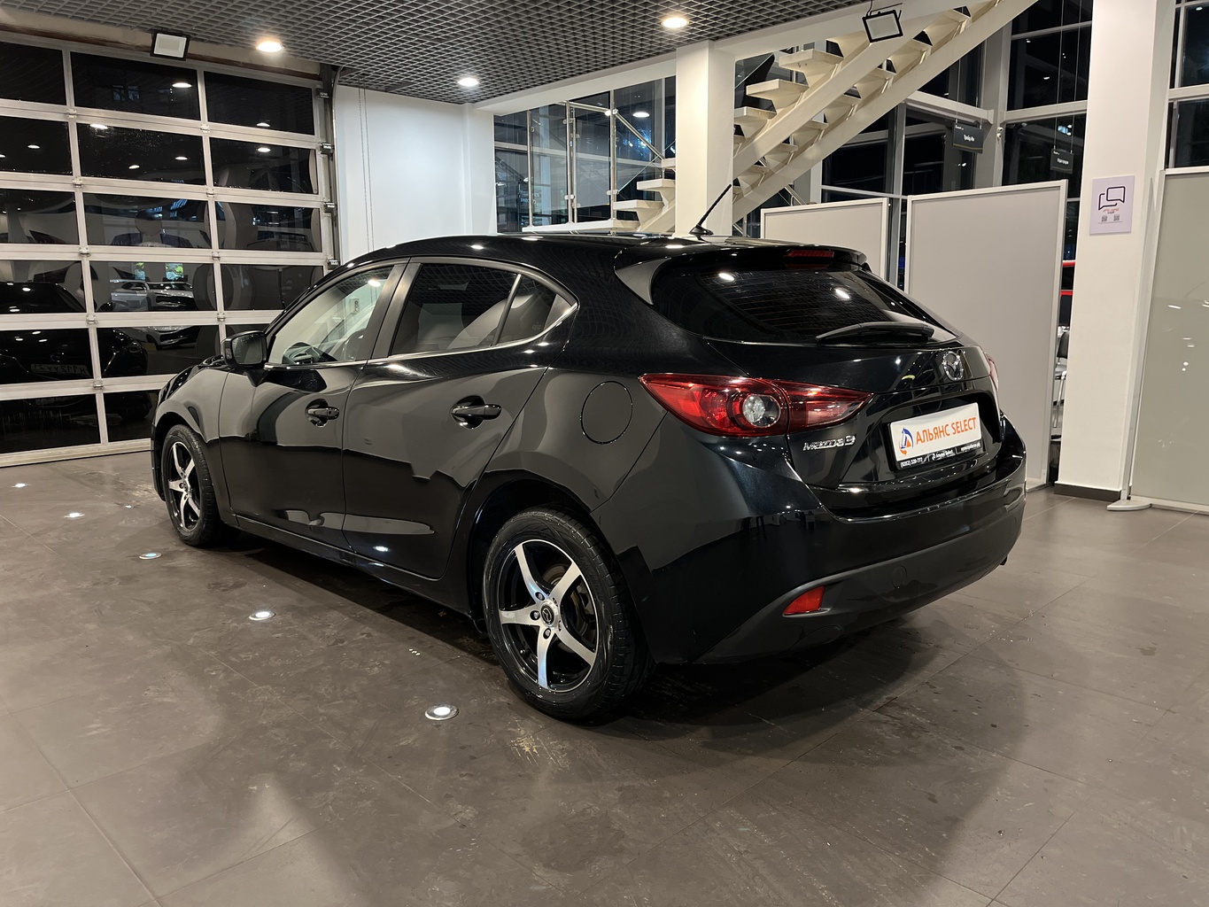 MAZDA 3