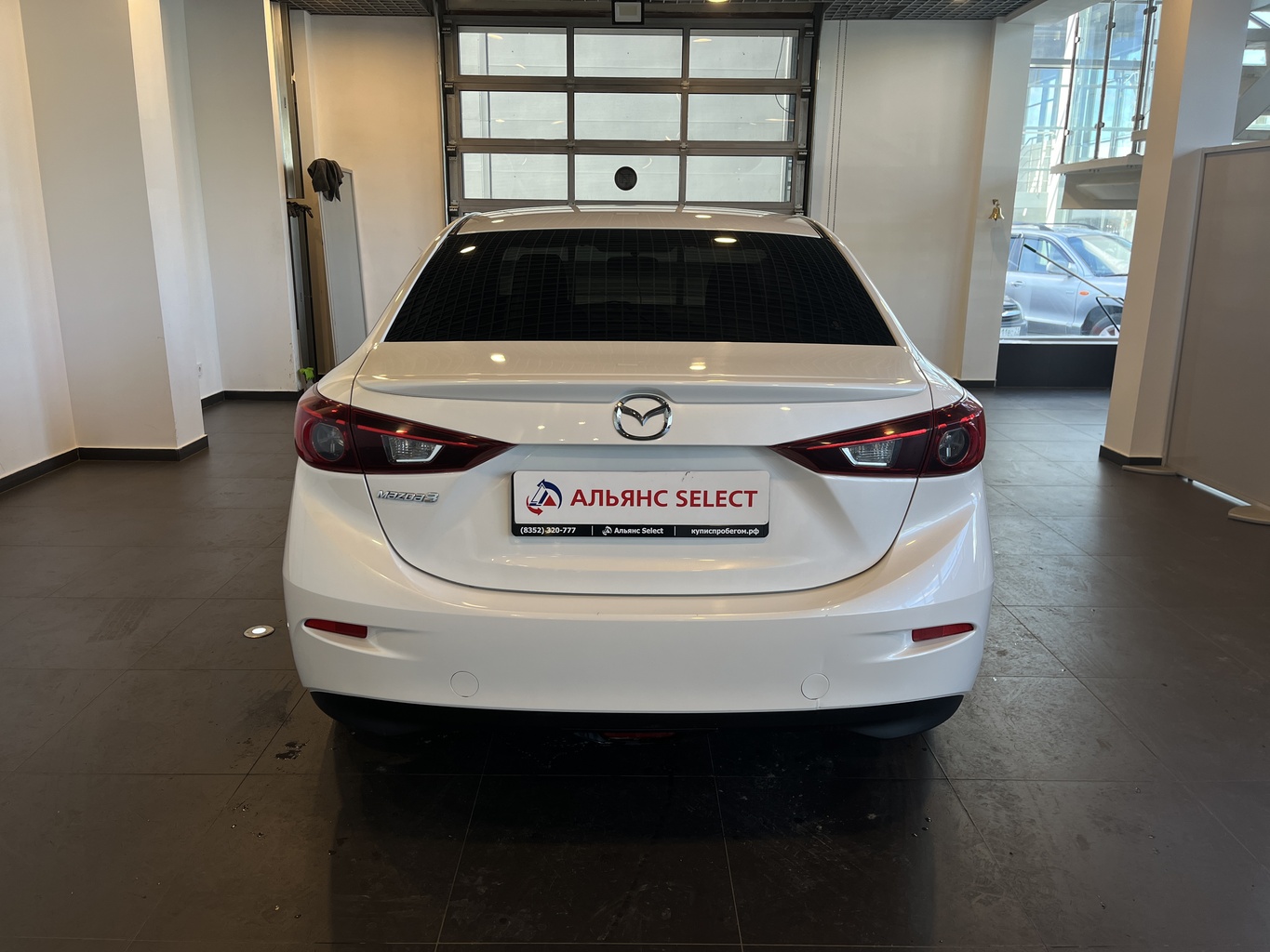 MAZDA 3