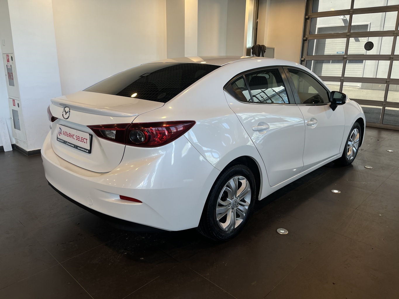 MAZDA 3