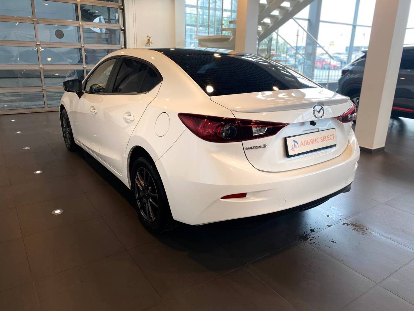 MAZDA 3