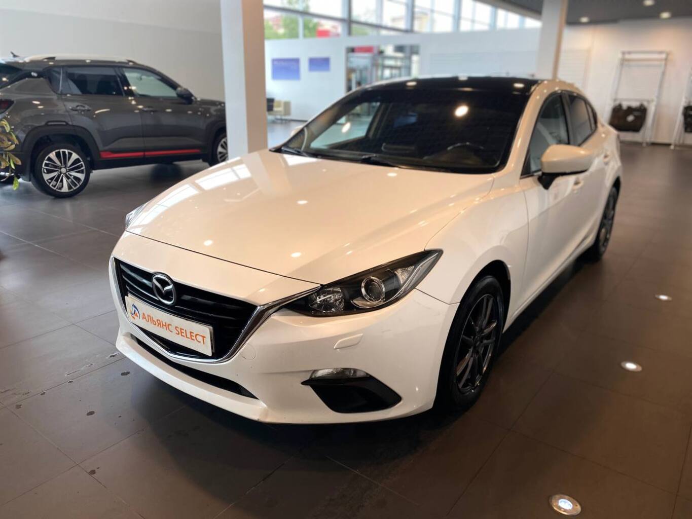 MAZDA 3