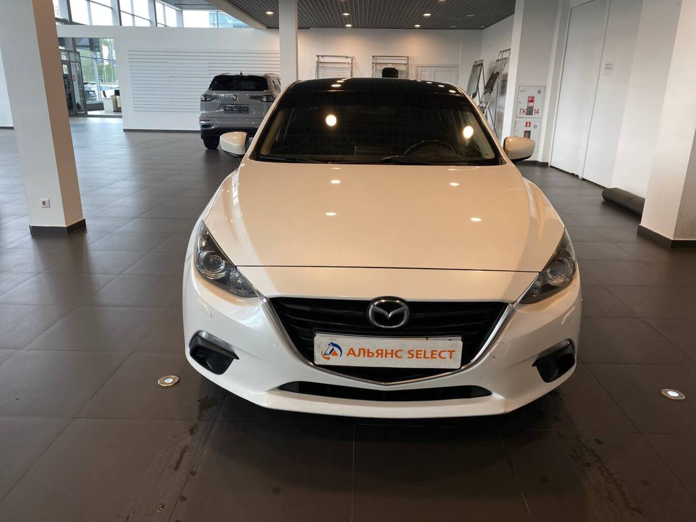 MAZDA 3