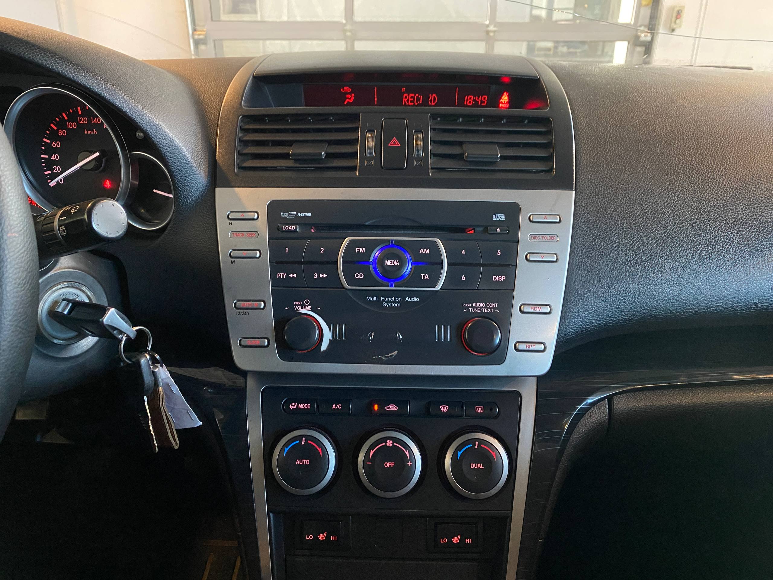 MAZDA 6