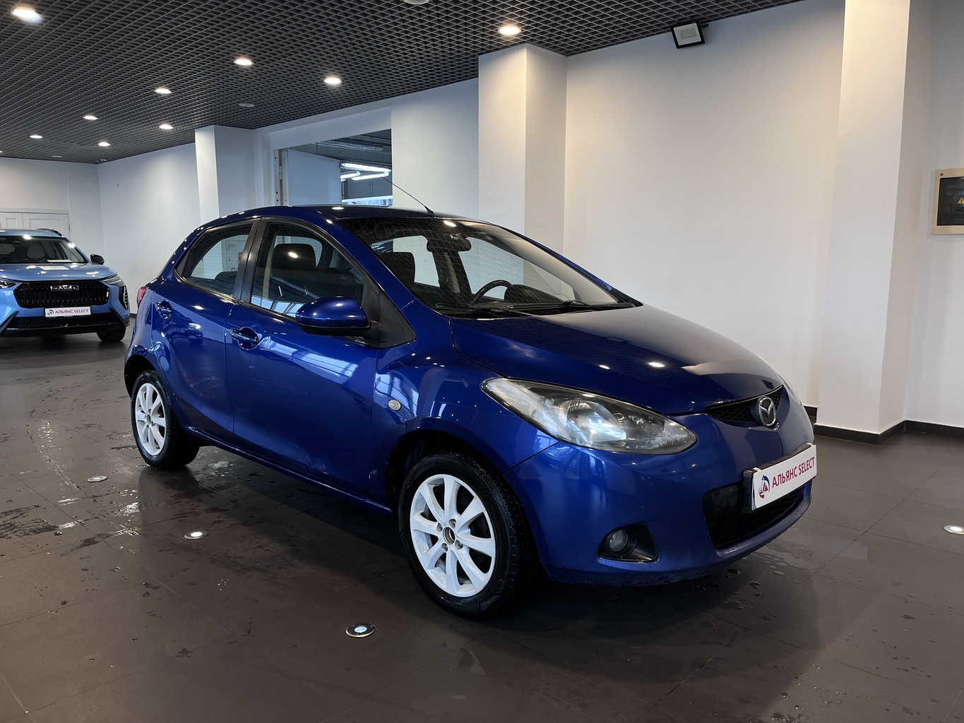 MAZDA 2