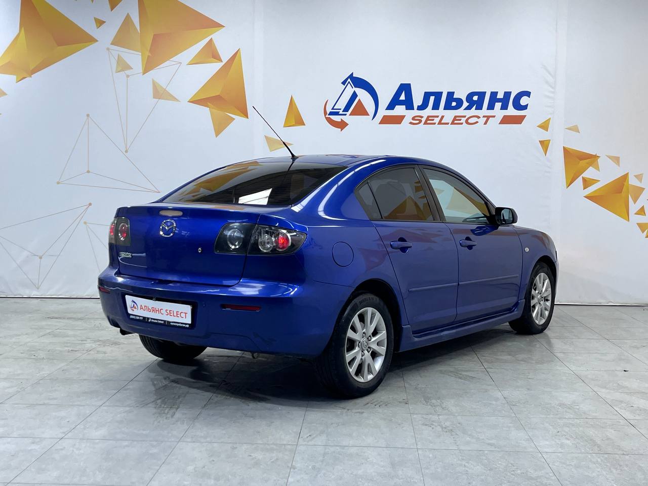 MAZDA 3