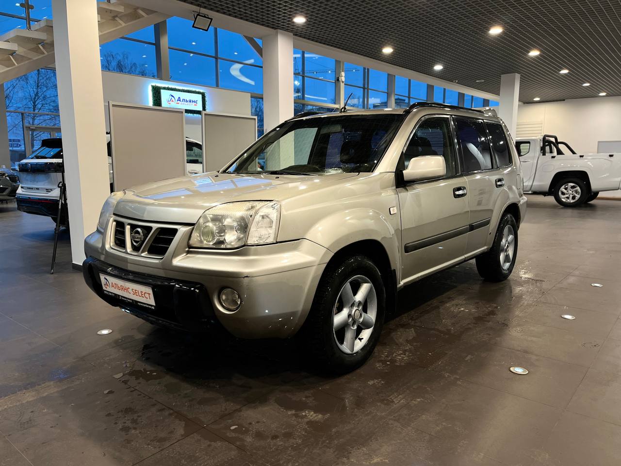 NISSAN X-TRAIL