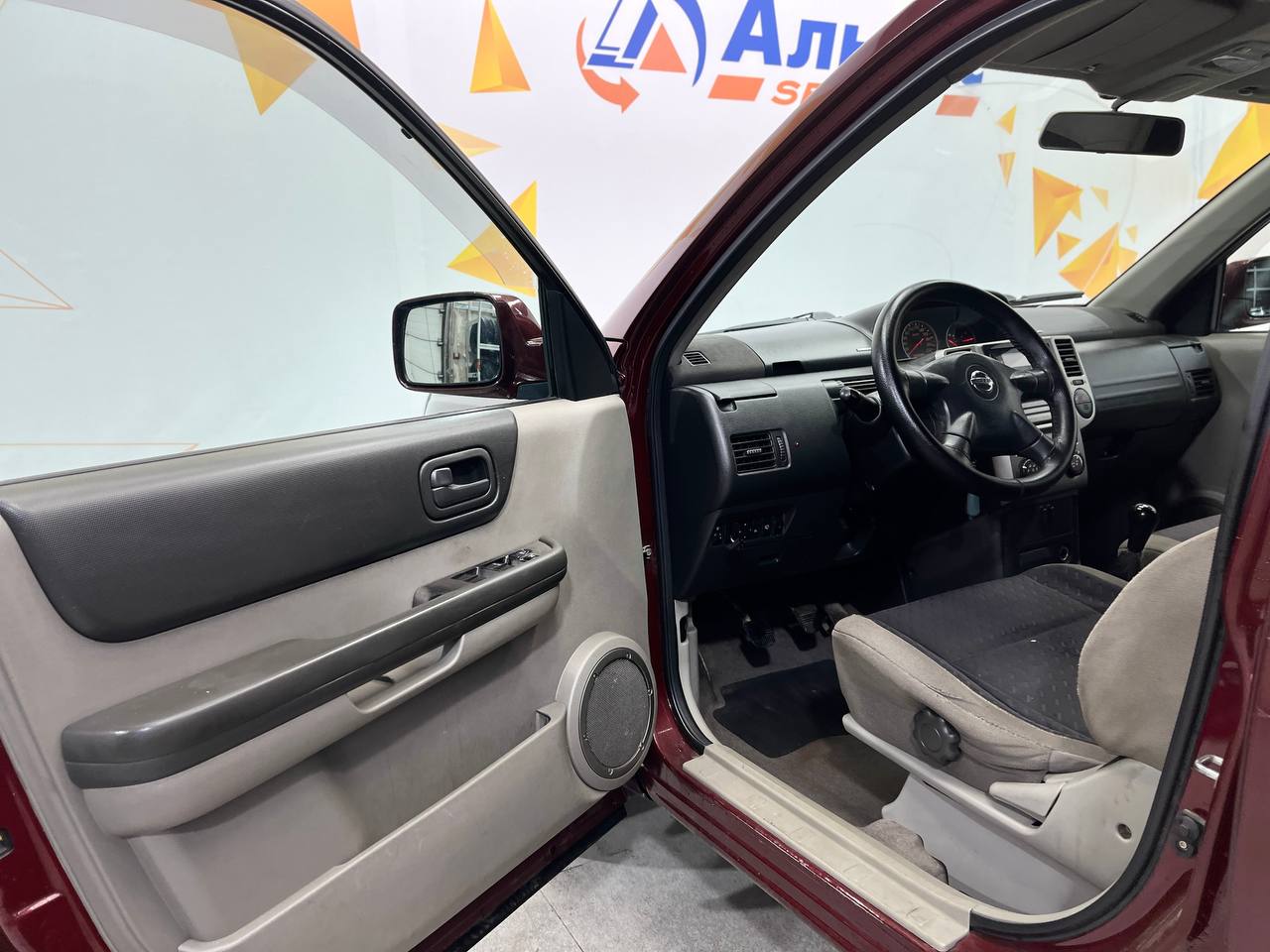 NISSAN X-TRAIL