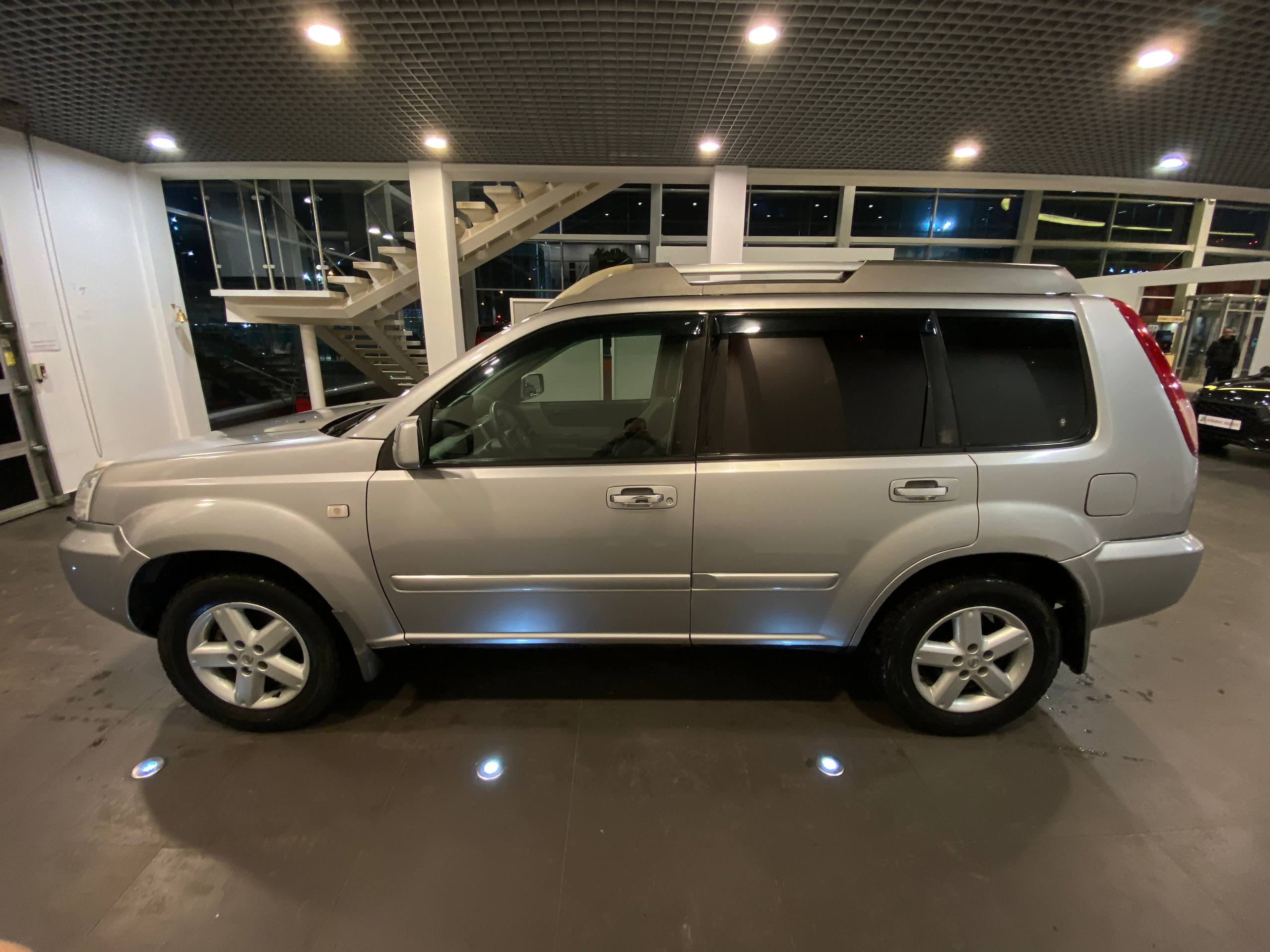 NISSAN X-TRAIL