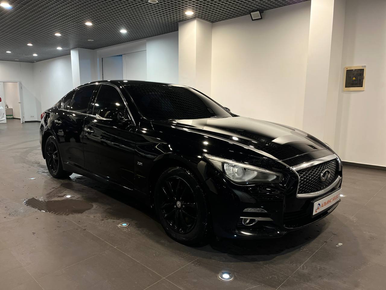 INFINITI Q50