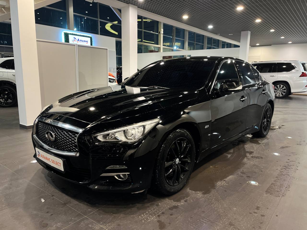INFINITI Q50