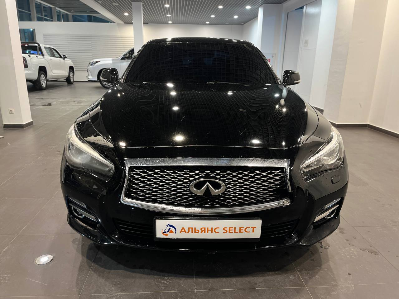 INFINITI Q50