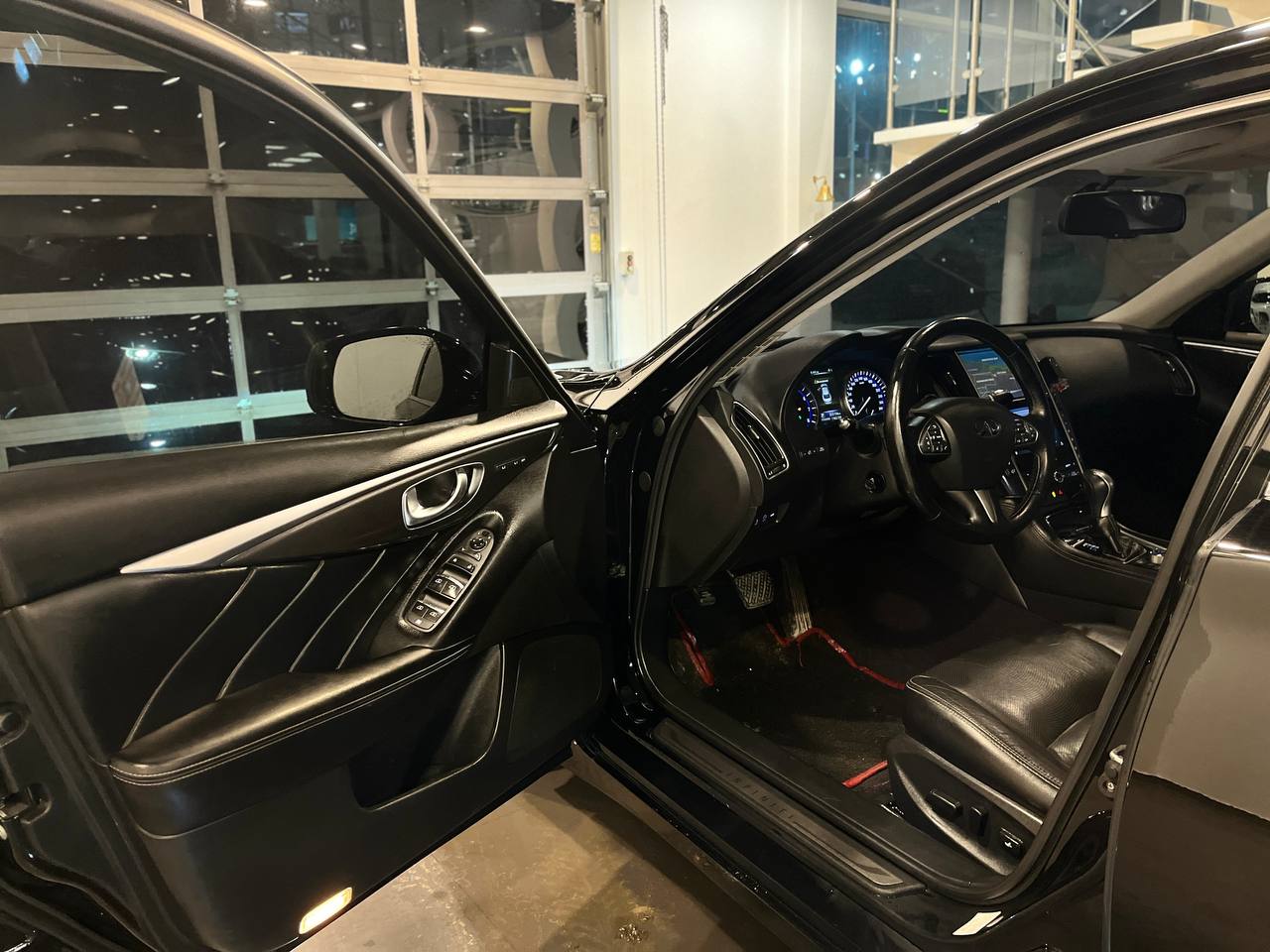 INFINITI Q50