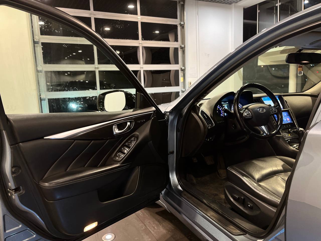 INFINITI Q50