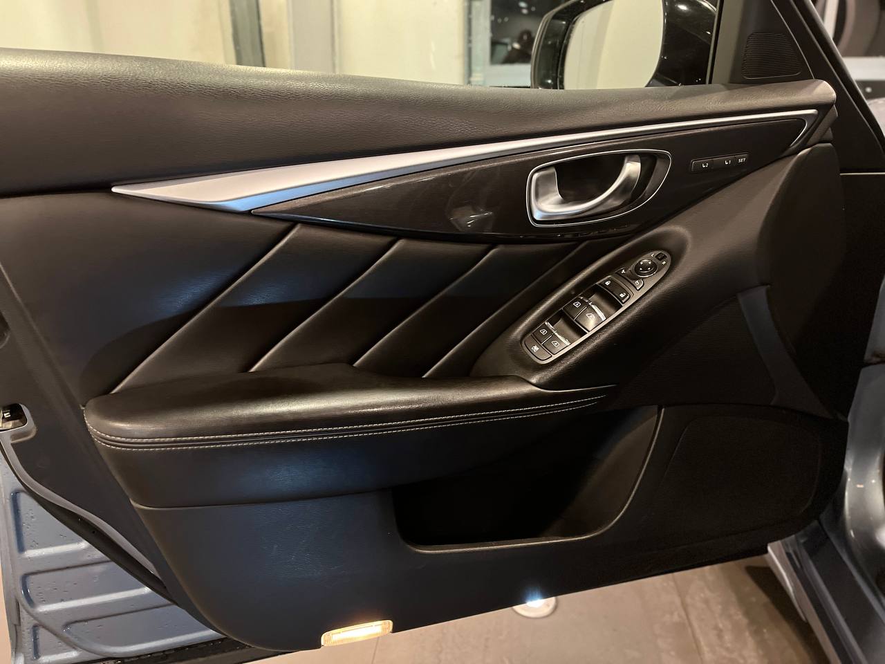 INFINITI Q50
