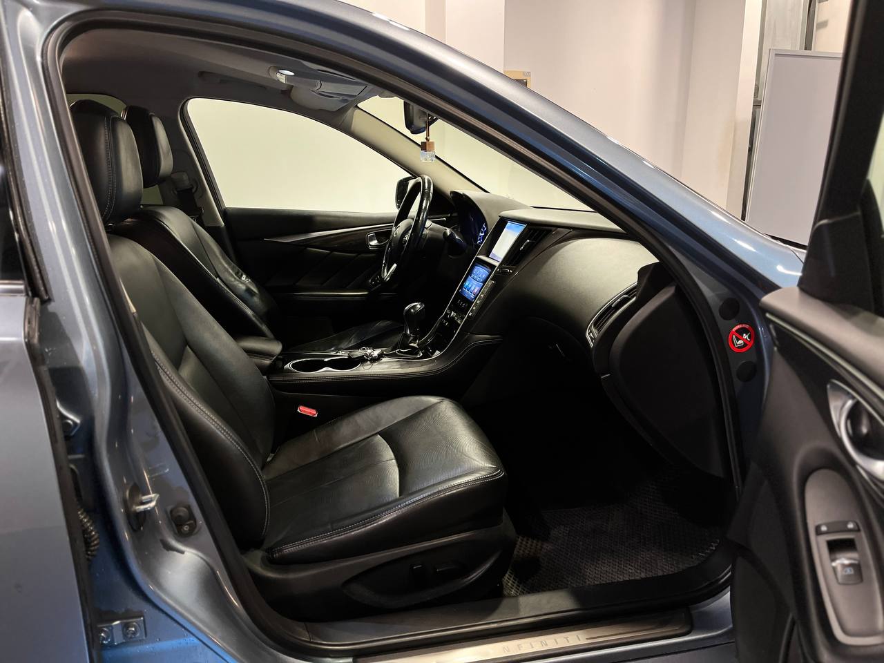 INFINITI Q50