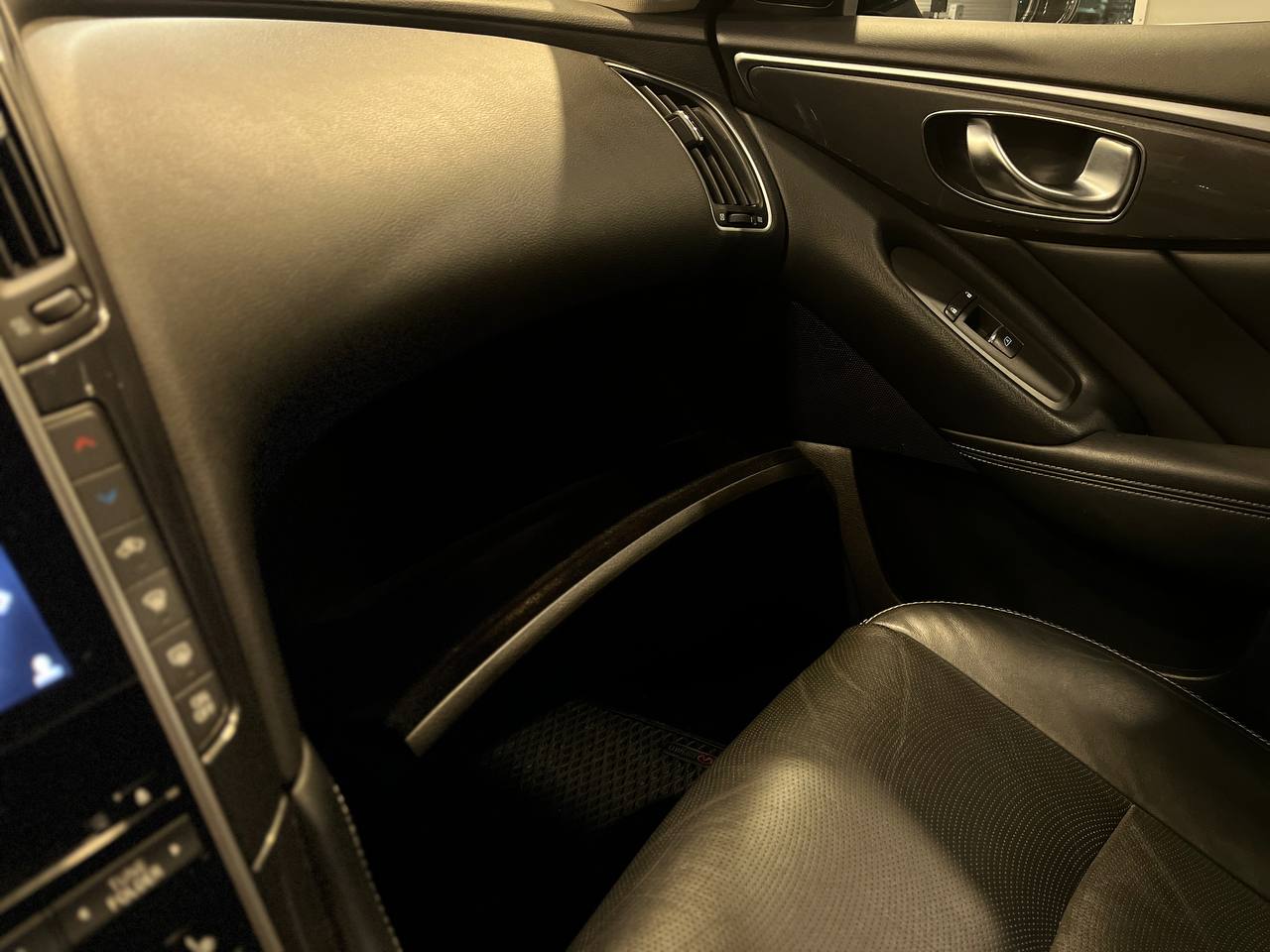 INFINITI Q50