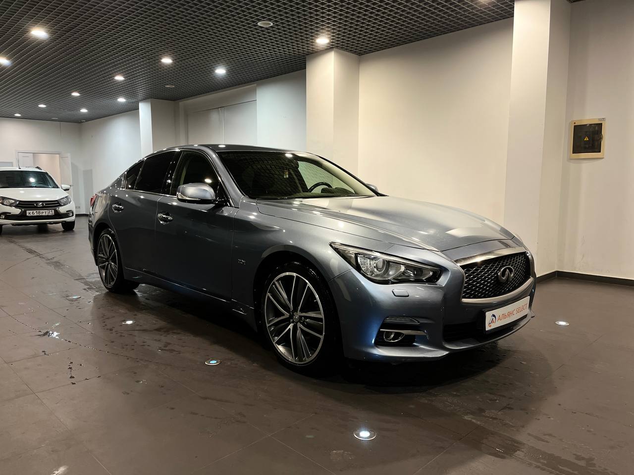 INFINITI Q50
