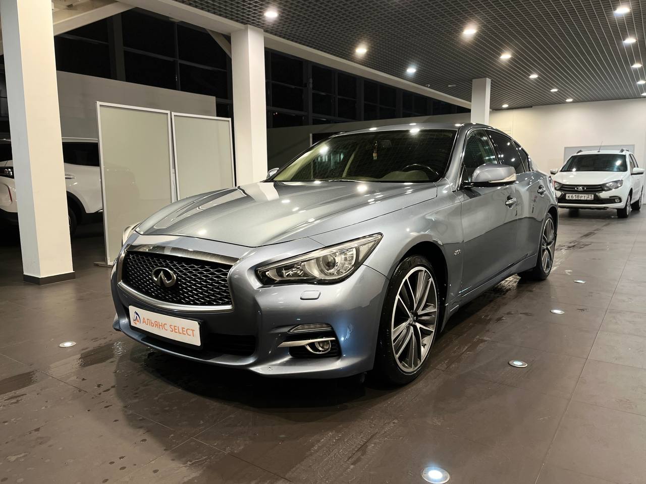 INFINITI Q50