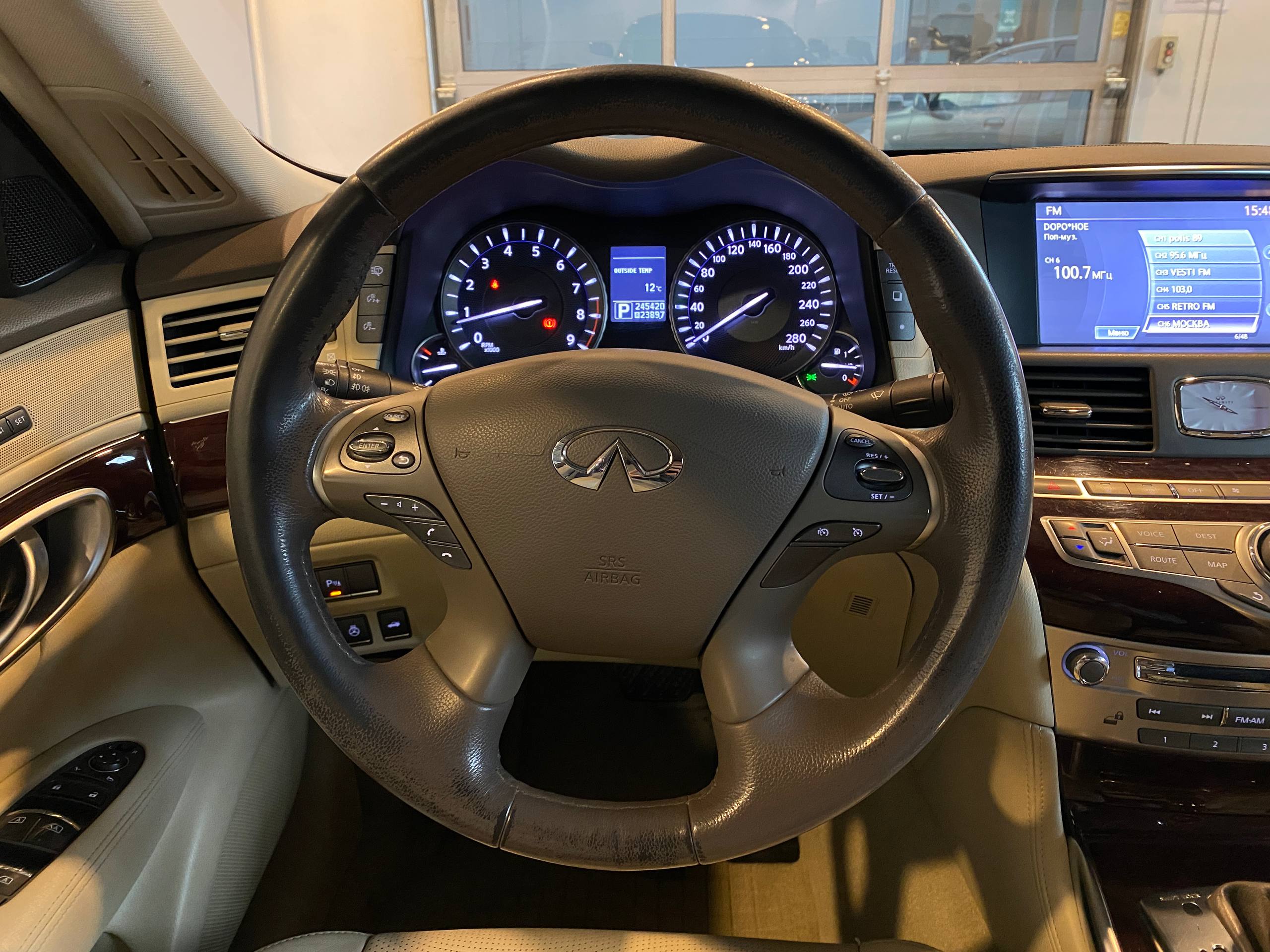 INFINITI Q70