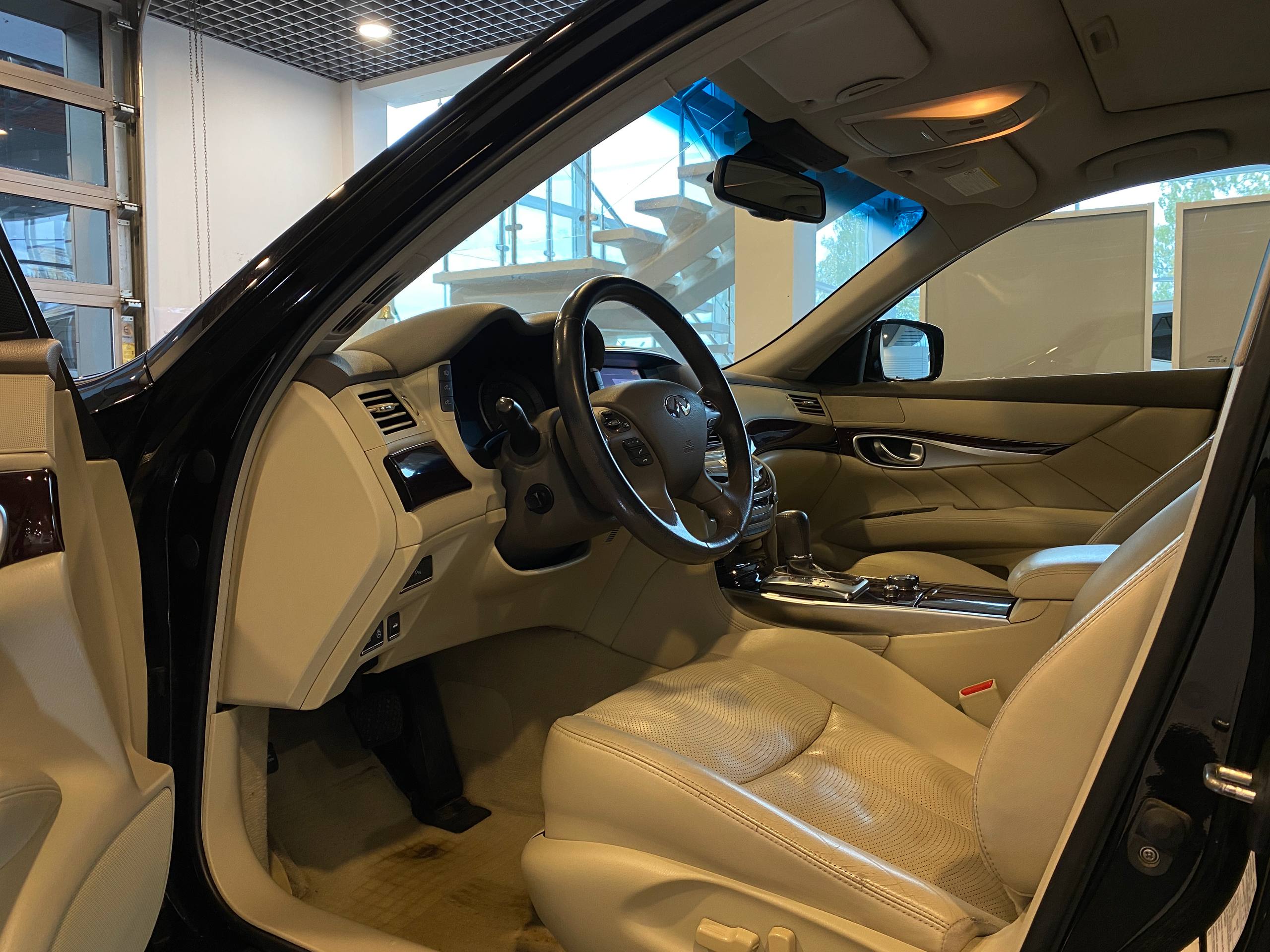 INFINITI Q70