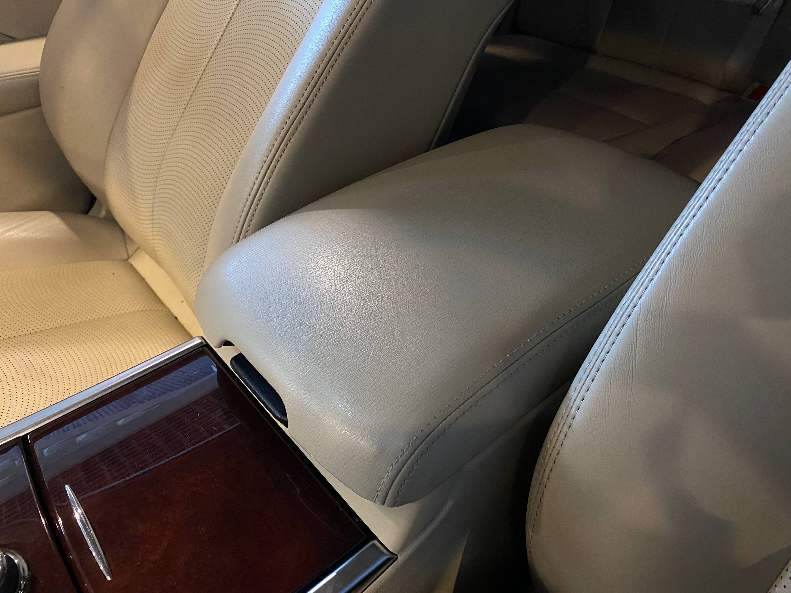INFINITI Q70