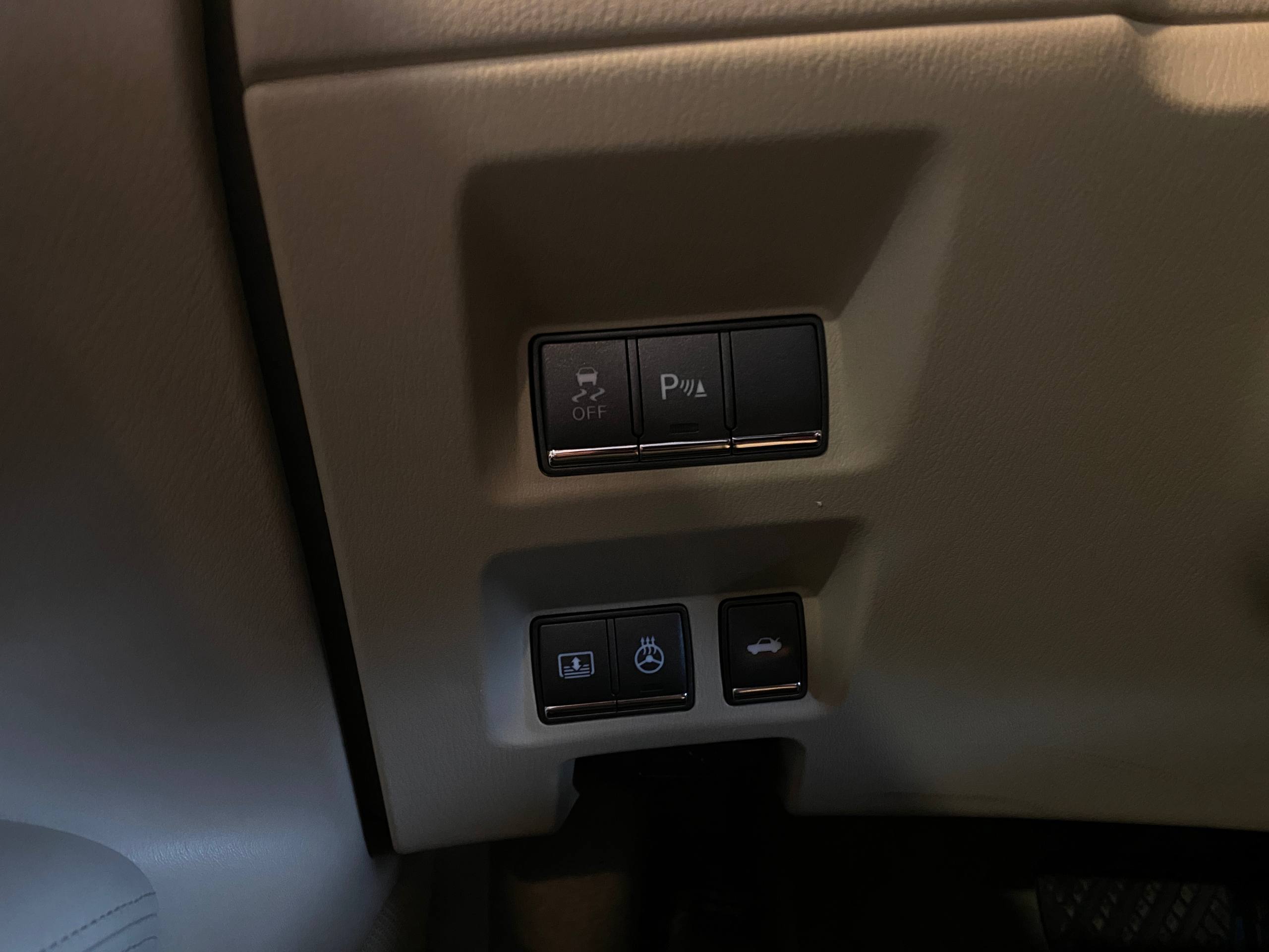INFINITI Q70