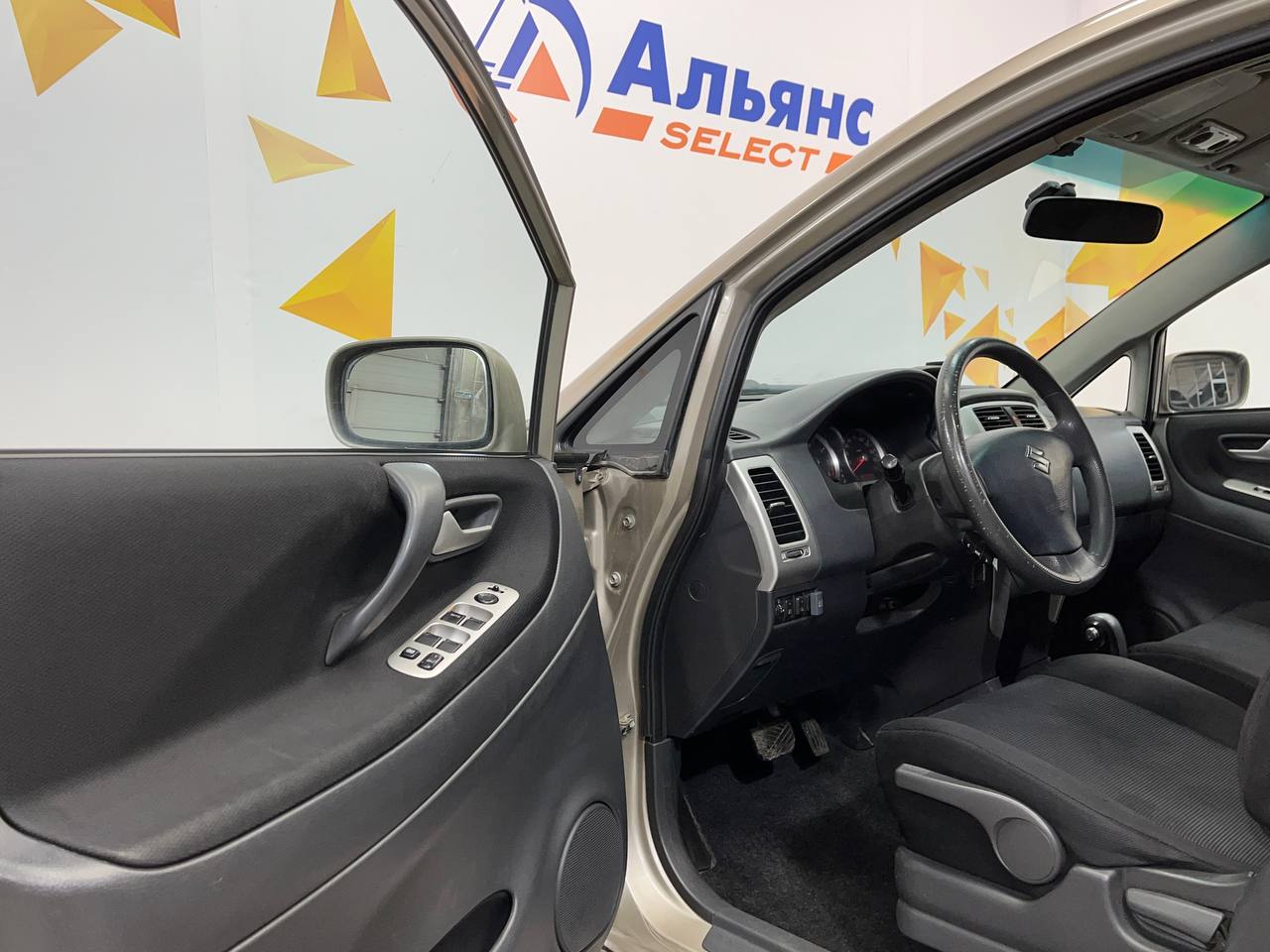 SUZUKI LIANA