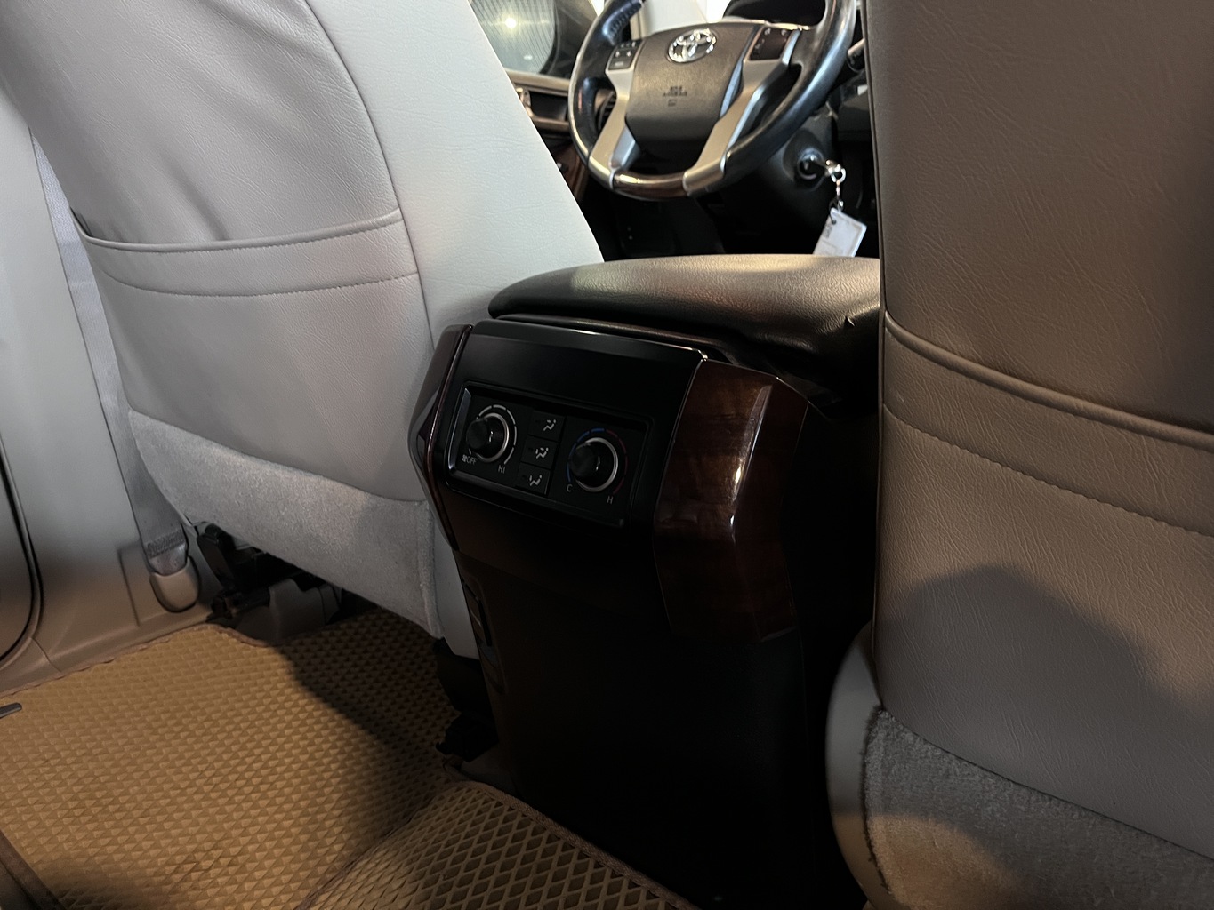 TOYOTA LAND CRUSER
