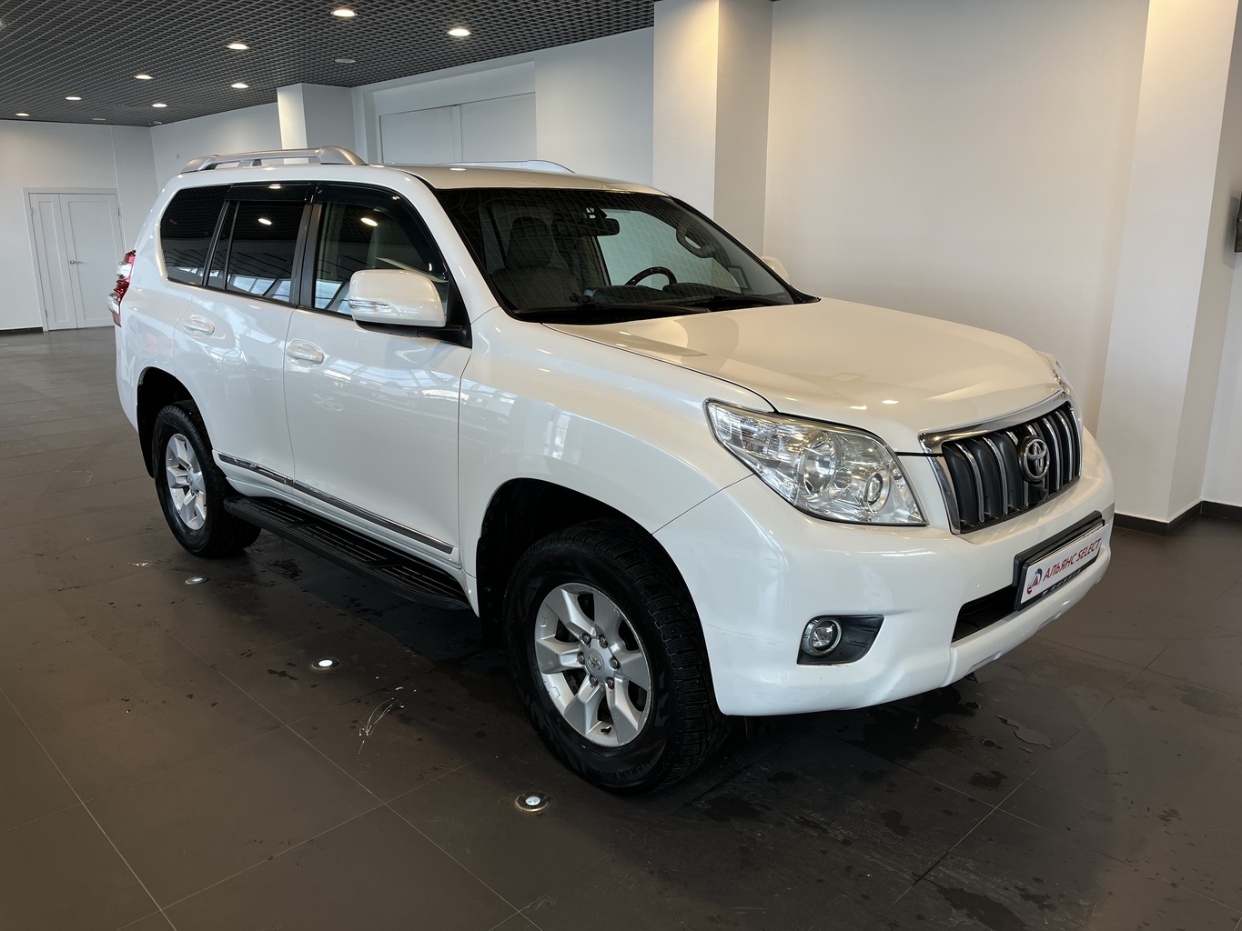 TOYOTA LAND CRUSER