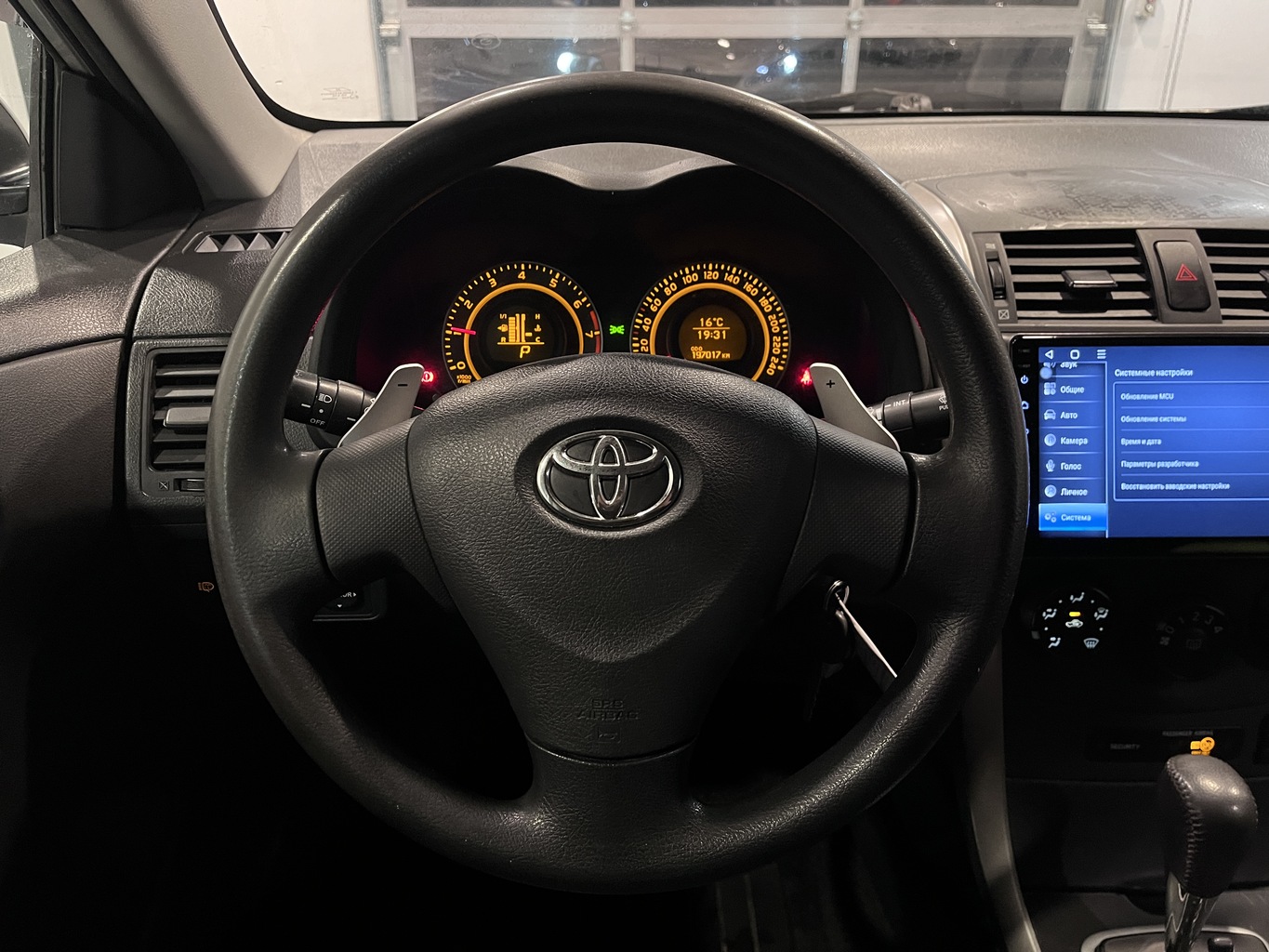 TOYOTA COROLLA