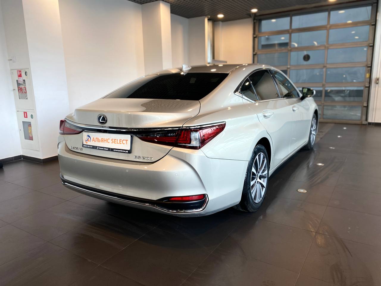LEXUS ES 200