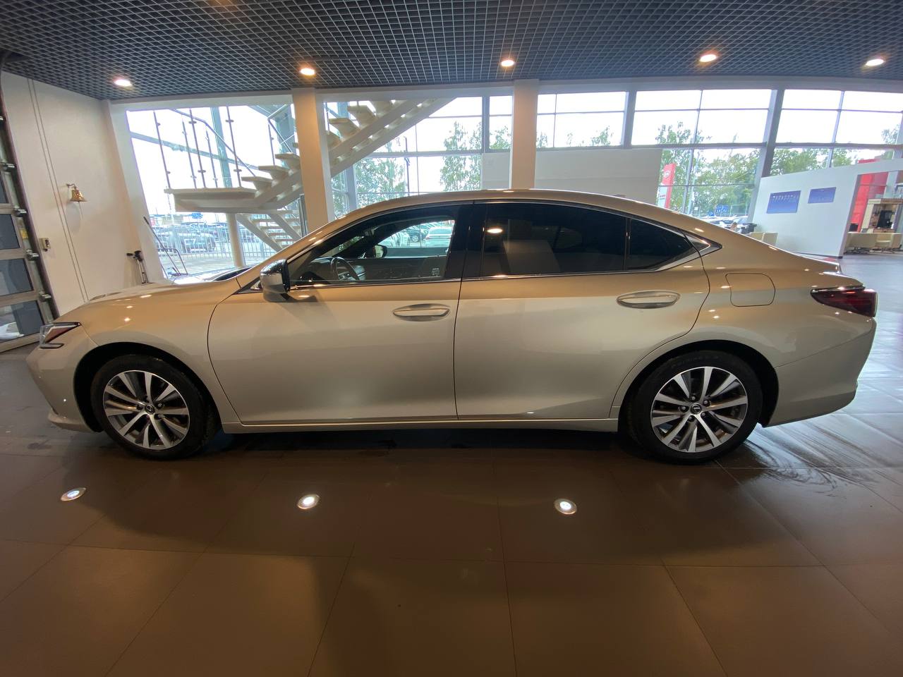 LEXUS ES 200
