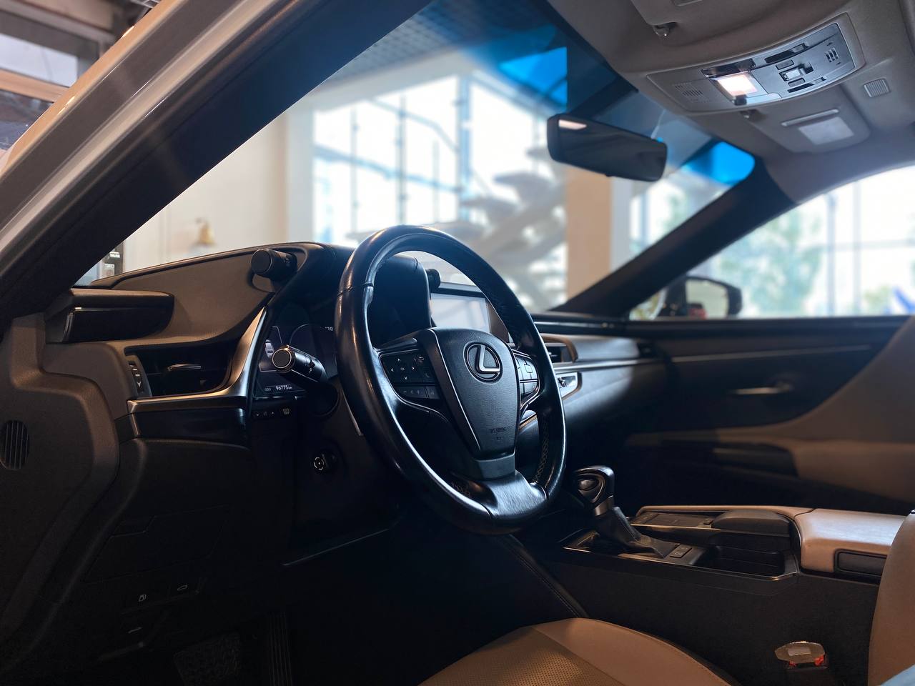 LEXUS ES 200