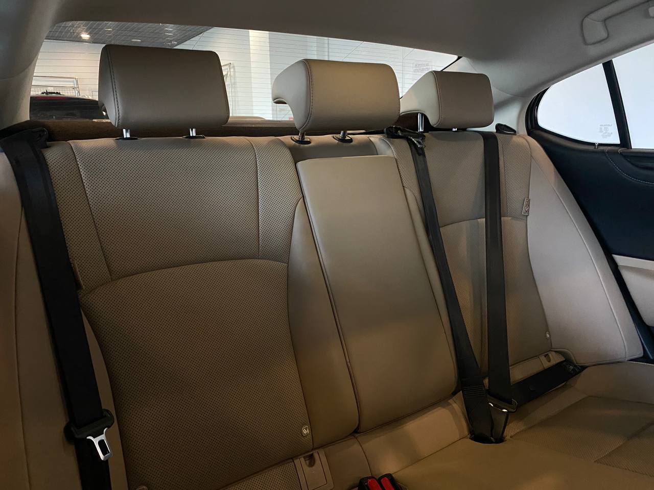 LEXUS ES 200
