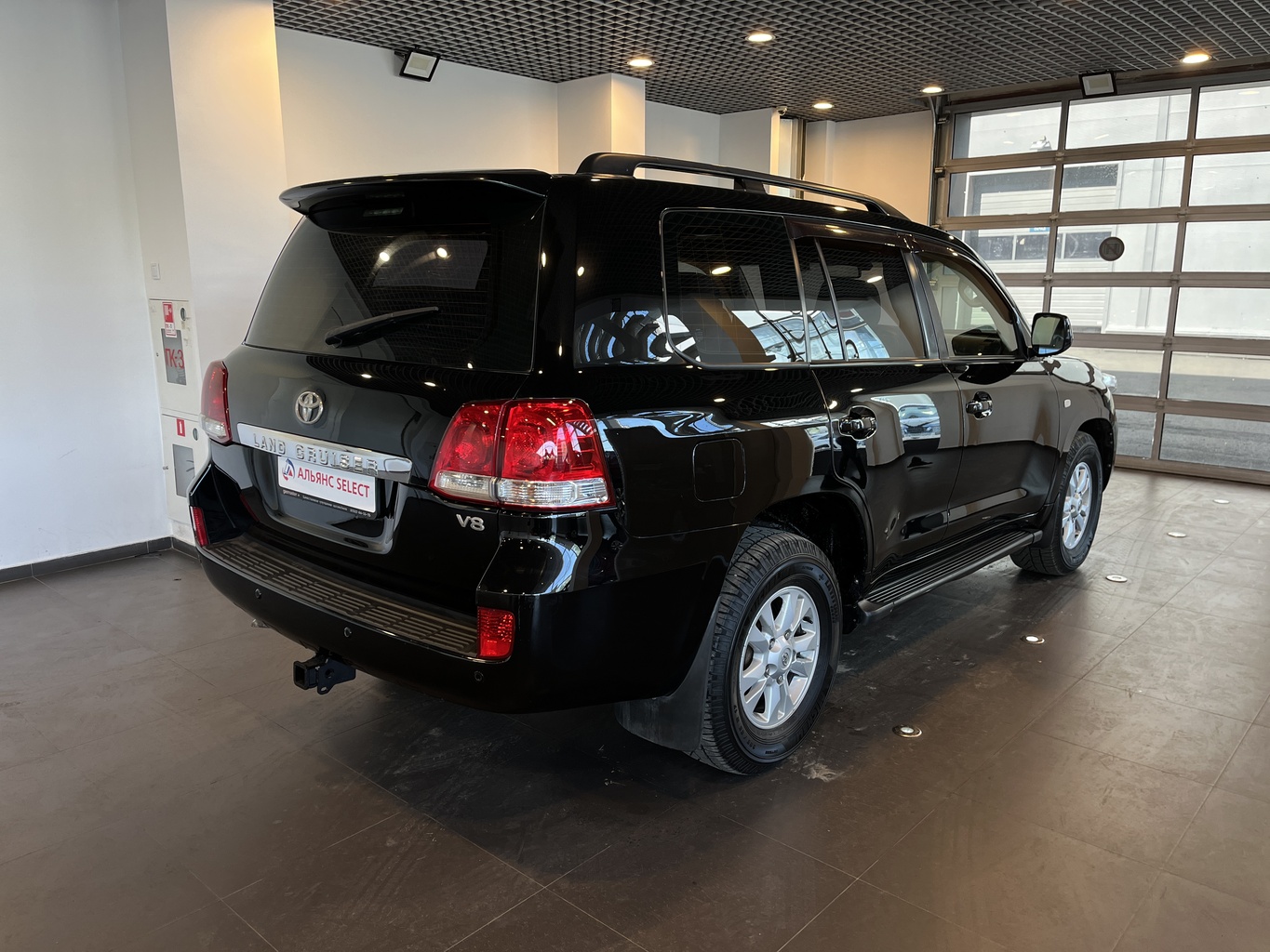 TOYOTA LAND CRUSER