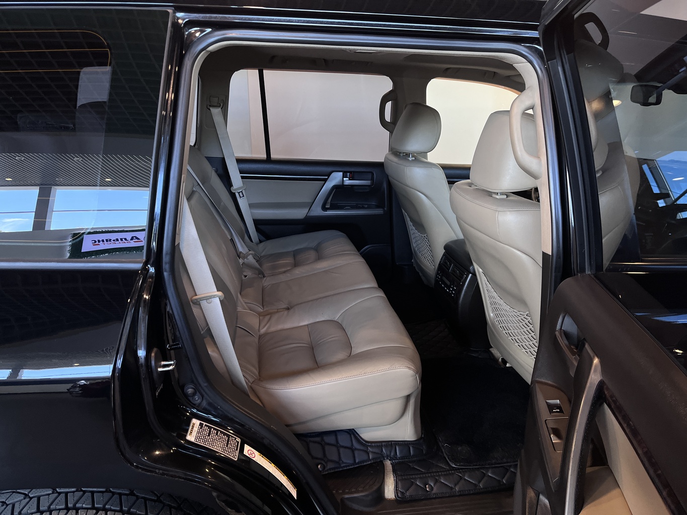 TOYOTA LAND CRUSER