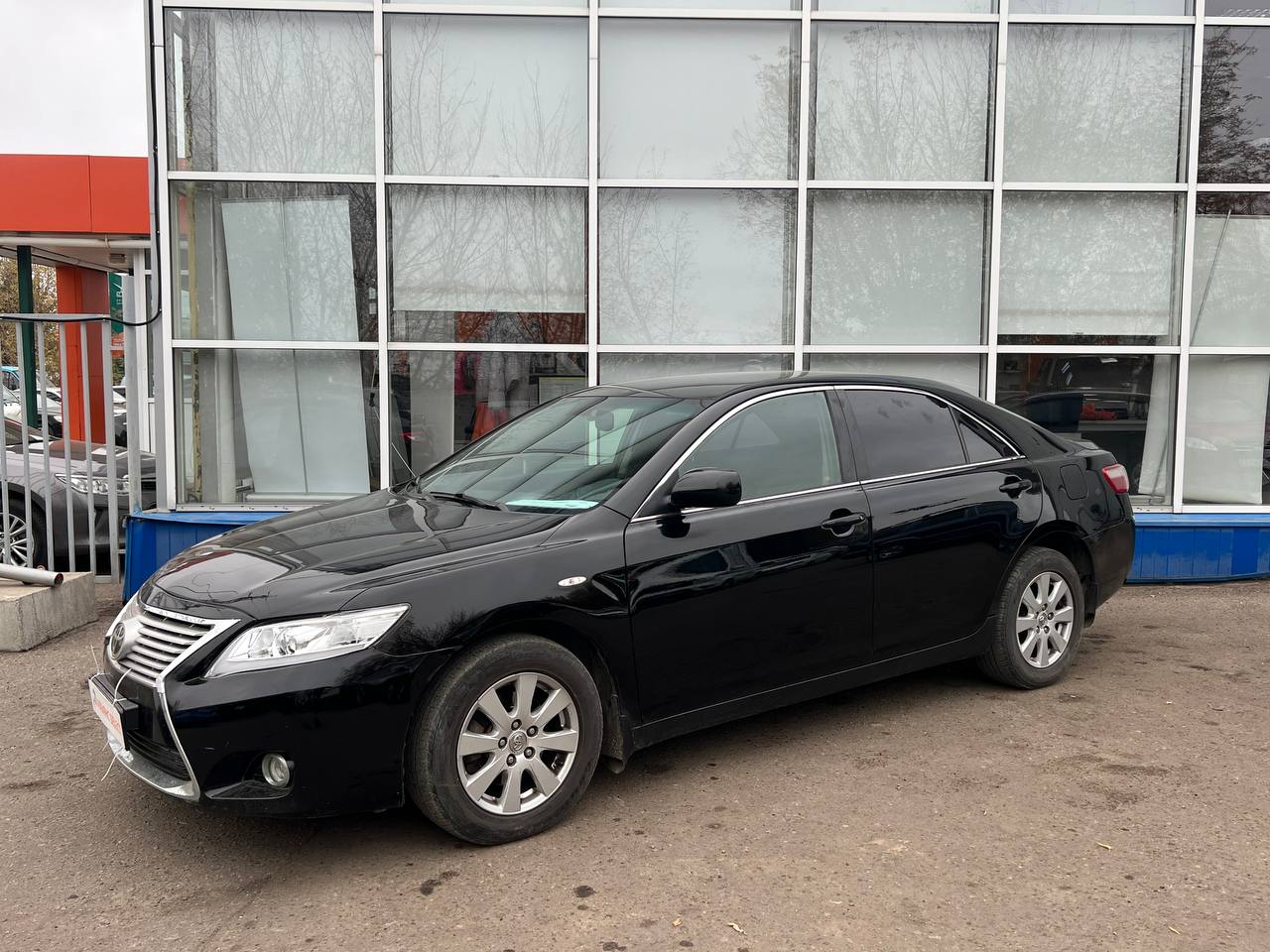 TOYOTA CAMRY