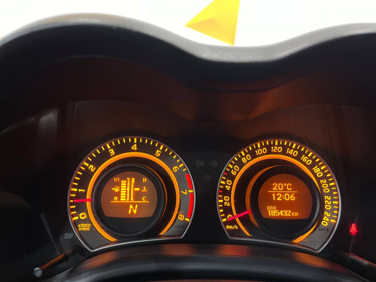 TOYOTA COROLLA