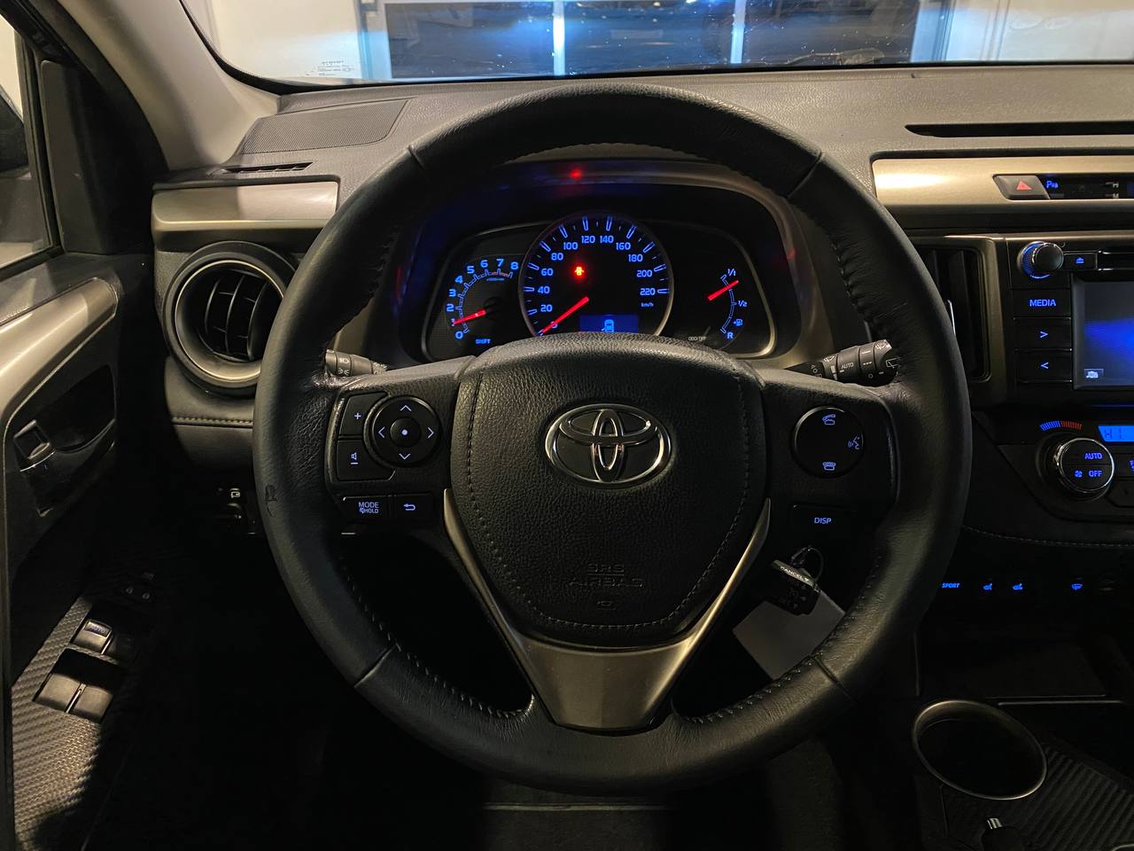 TOYOTA RAV 4