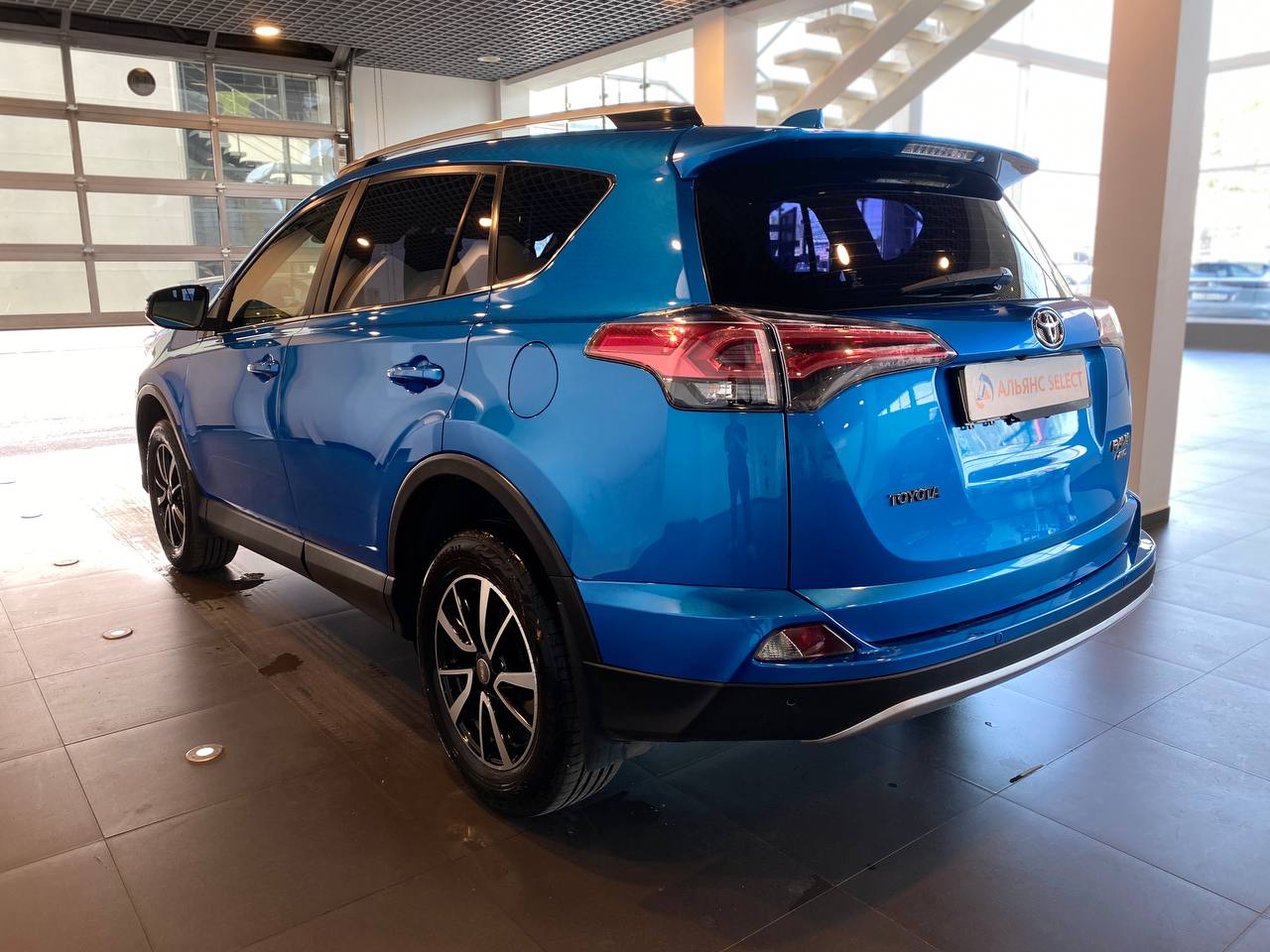 TOYOTA RAV4