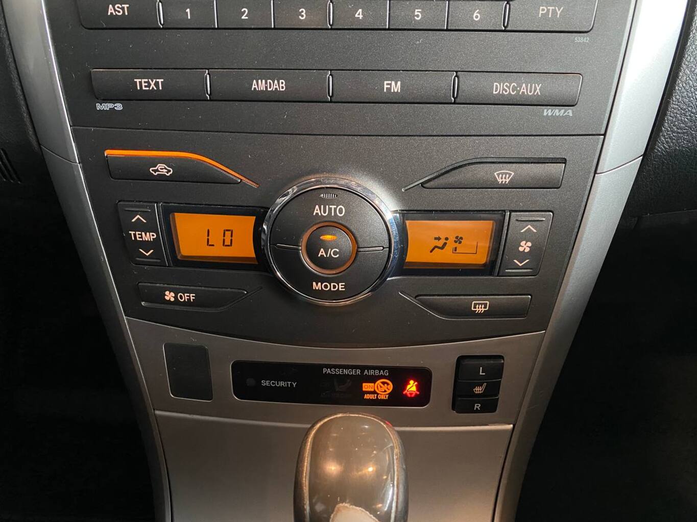 TOYOTA COROLLA