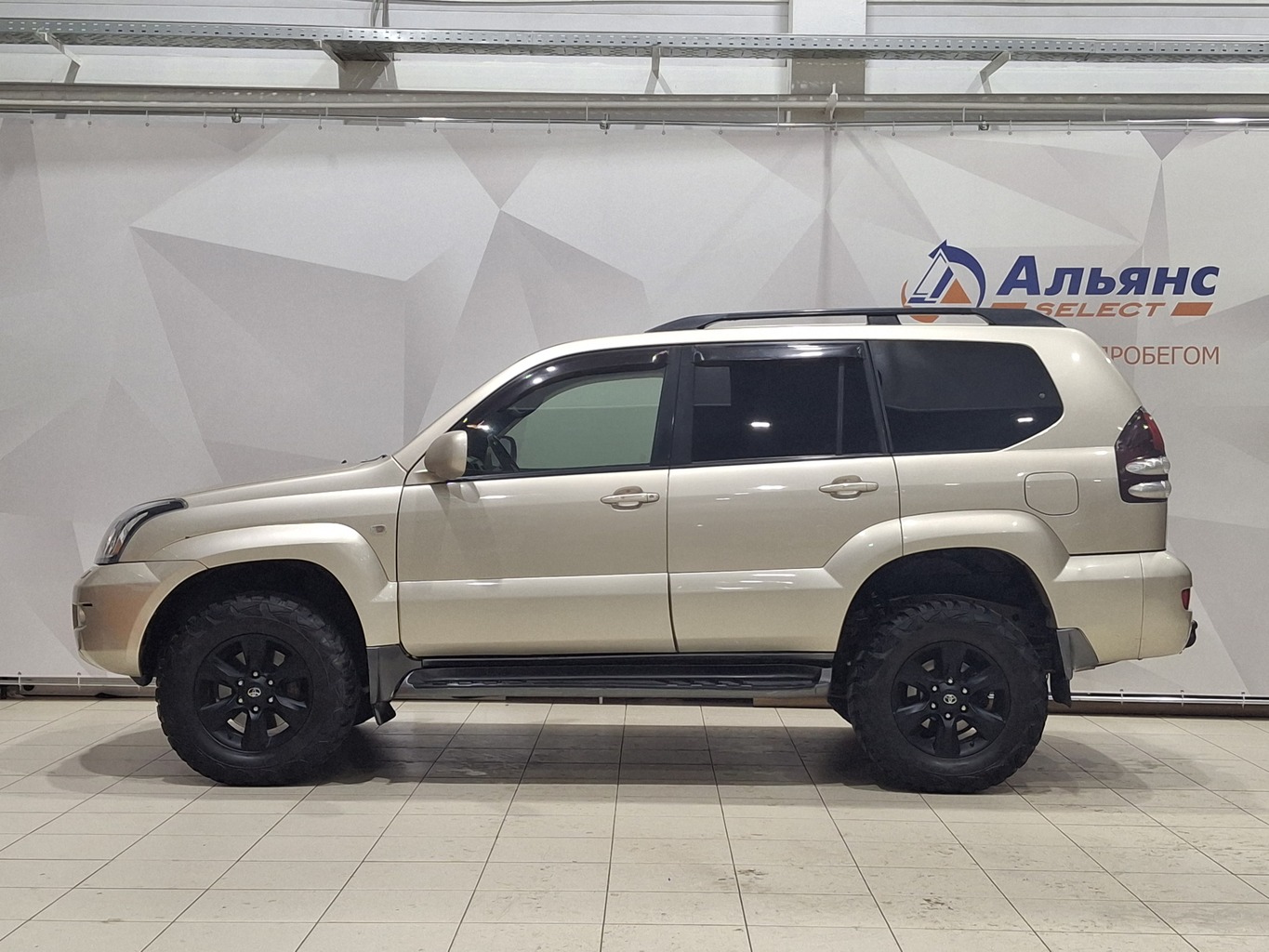 TOYOTA PRADO